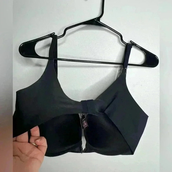 Victorias Secret Push Up Black Bra 36D - Picture 4 of 5